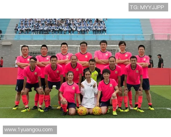 广州足球队领跑最新足球团队协作排行榜前十名分析与展望 广州足球队领跑最新足球团队协作排行榜前十名分析与展望