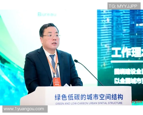 成都羽毛球队技术解析:从基础训练到竞技策略的全面探讨 成都羽毛球队技术解析:从基础训练到竞技策略的全面探讨