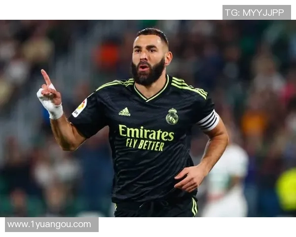 本泽马：从足球天才到全球偶像的传奇旅程与成就解析