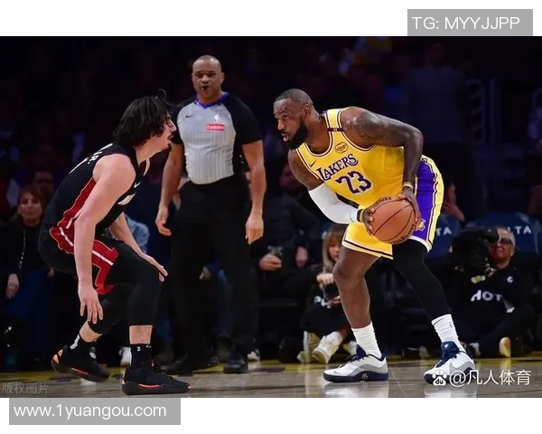 湖人对决热火季前赛直播精彩瞬间回顾与分析