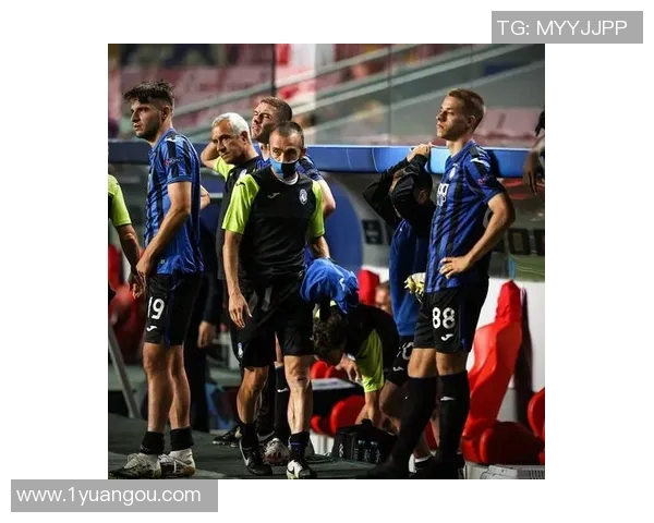 中央脉搏与墨尔本雌狐的对决谁将成为胜利的象征与传奇