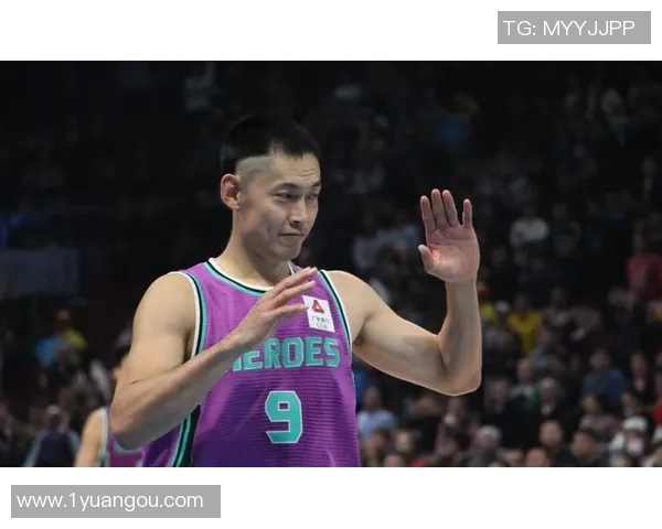 张庆鹏的篮球人生：从青涩少年到职业球员的奋斗历程与心路历程